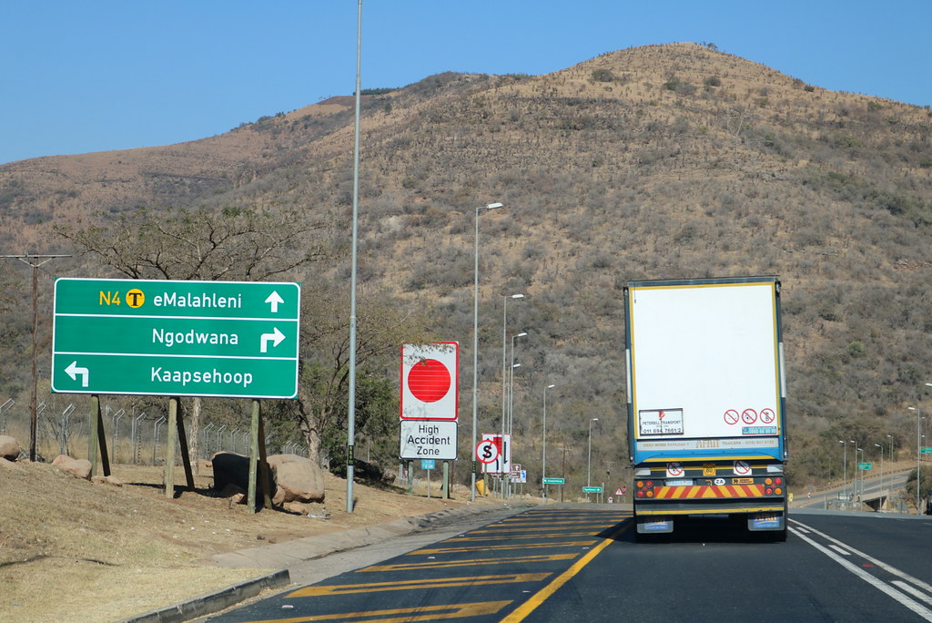 N4 Highway — Road Markings & Safety Signage